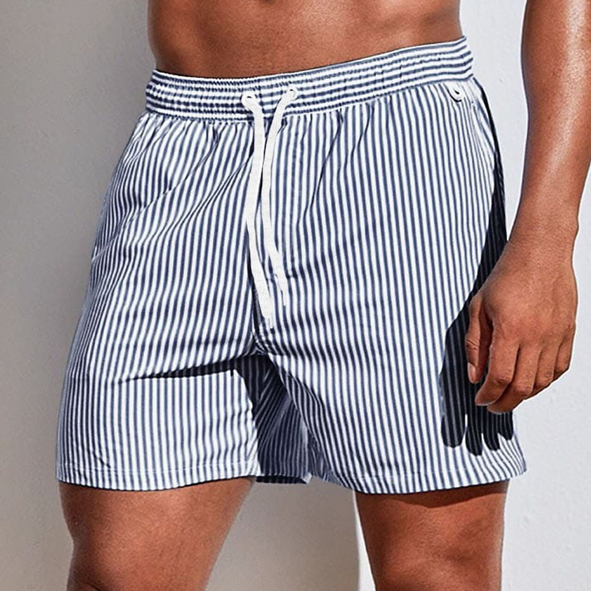 Pantalón corto a rayas con cordón para hombre