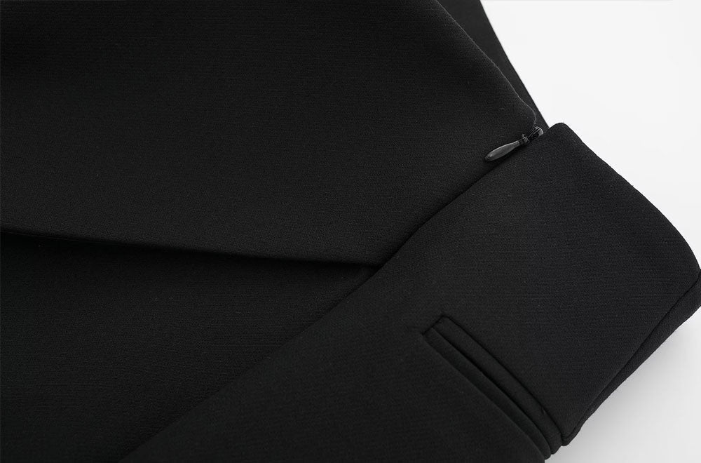 Pantalón corto elegante de tiro alto y corte ajustado para mujer