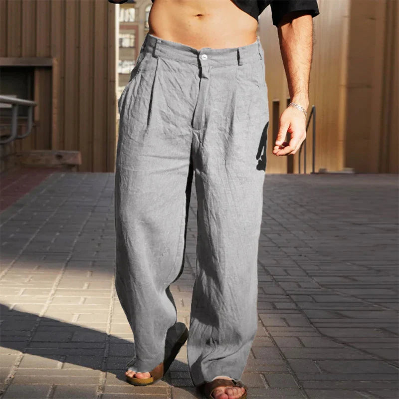 Pantalón de hombre con pinzas y pierna ancha