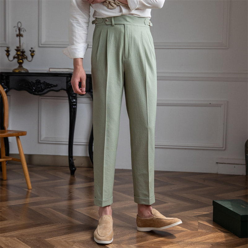 Pantalón de pinzas para hombre con talle alto corte zanahoria
