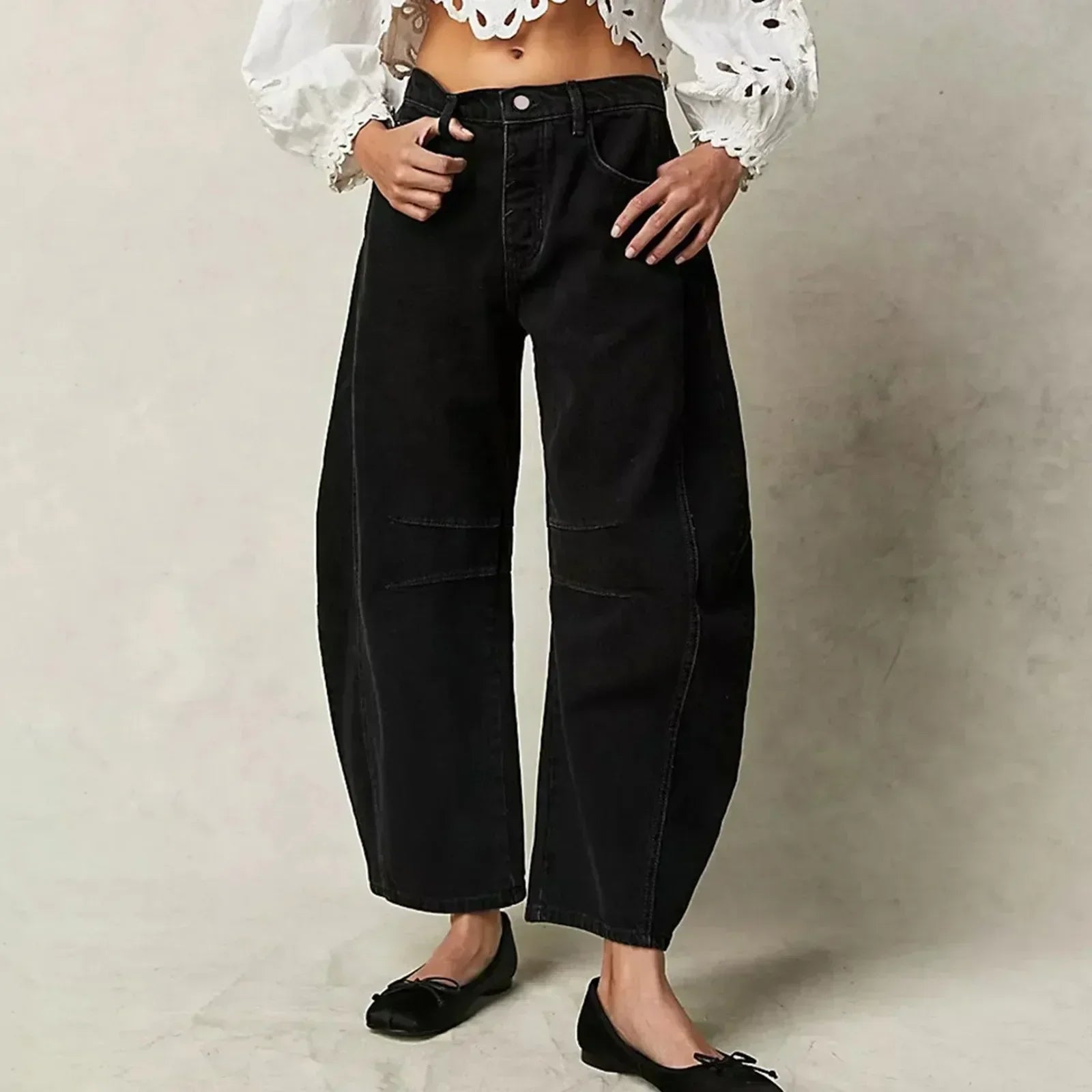 Pantalones vaqueros para mujer con perneras anchas