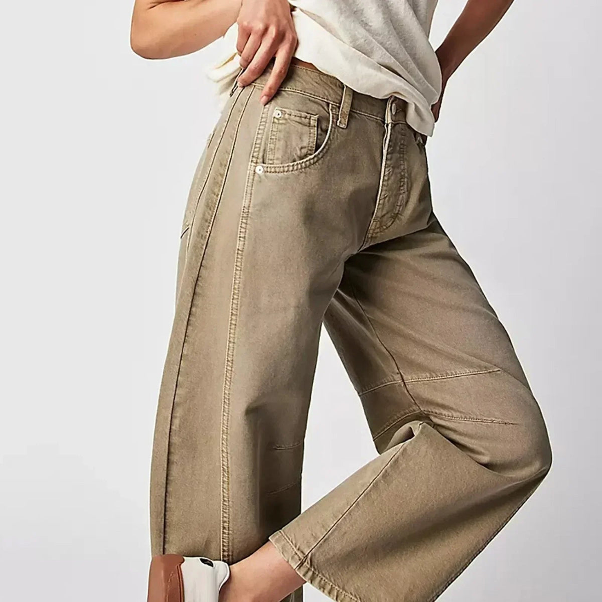 Pantalones vaqueros para mujer con perneras anchas