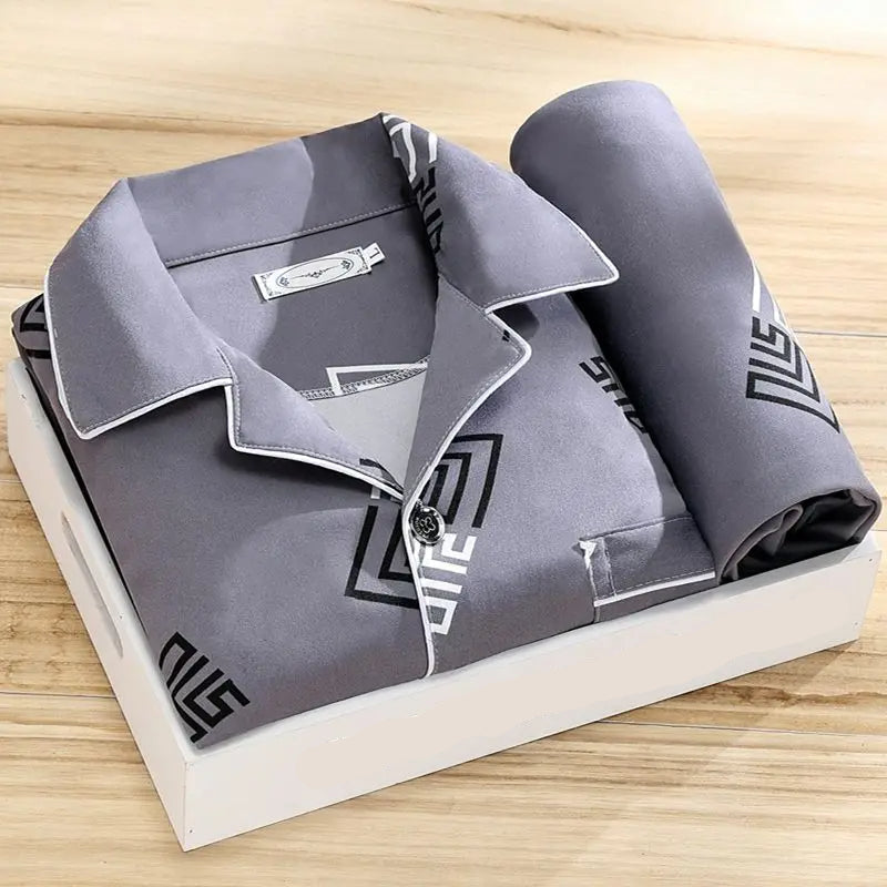 Pijama de hombre estilo clásico