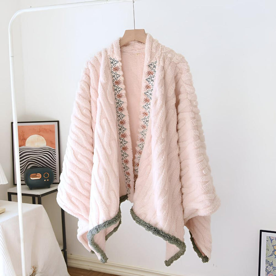 Poncho chal cálido de forro polar con bordado