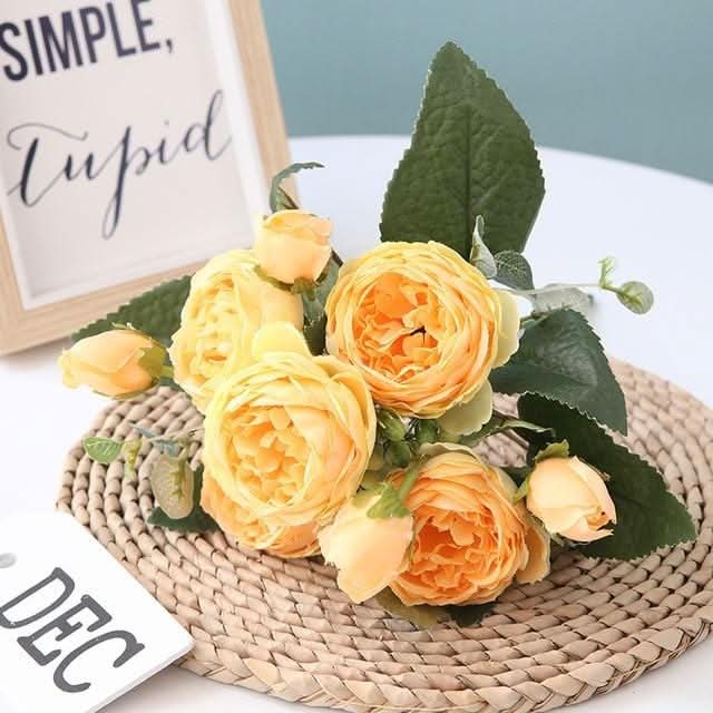 Ramo de peonías artificiales con flores y capullos