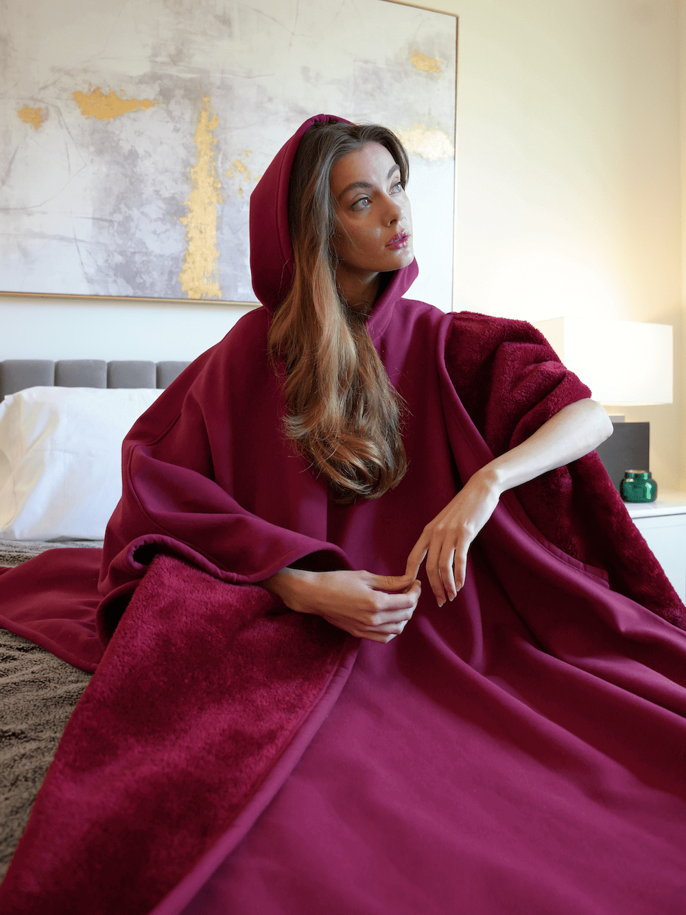 Relájate con nuestra cómoda sudadera con capucha más gruesa