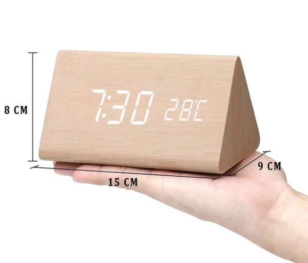 Reloj de madera LED minimalista y elegante