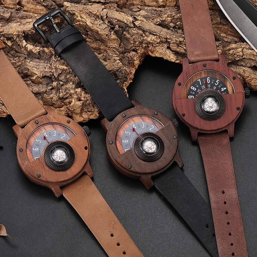 Reloj de madera original con esfera giratoria y brújula
