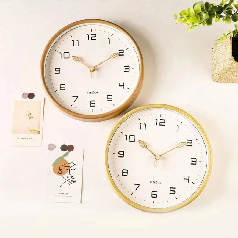Reloj de pared minimalista de madera