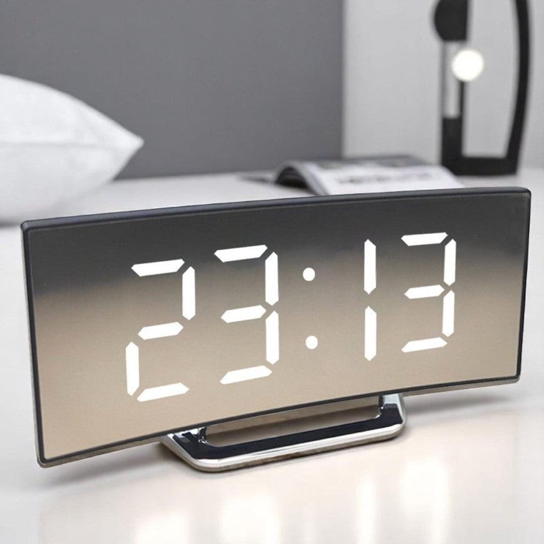 Reloj despertador digital LED con pantalla curva e iluminación automática