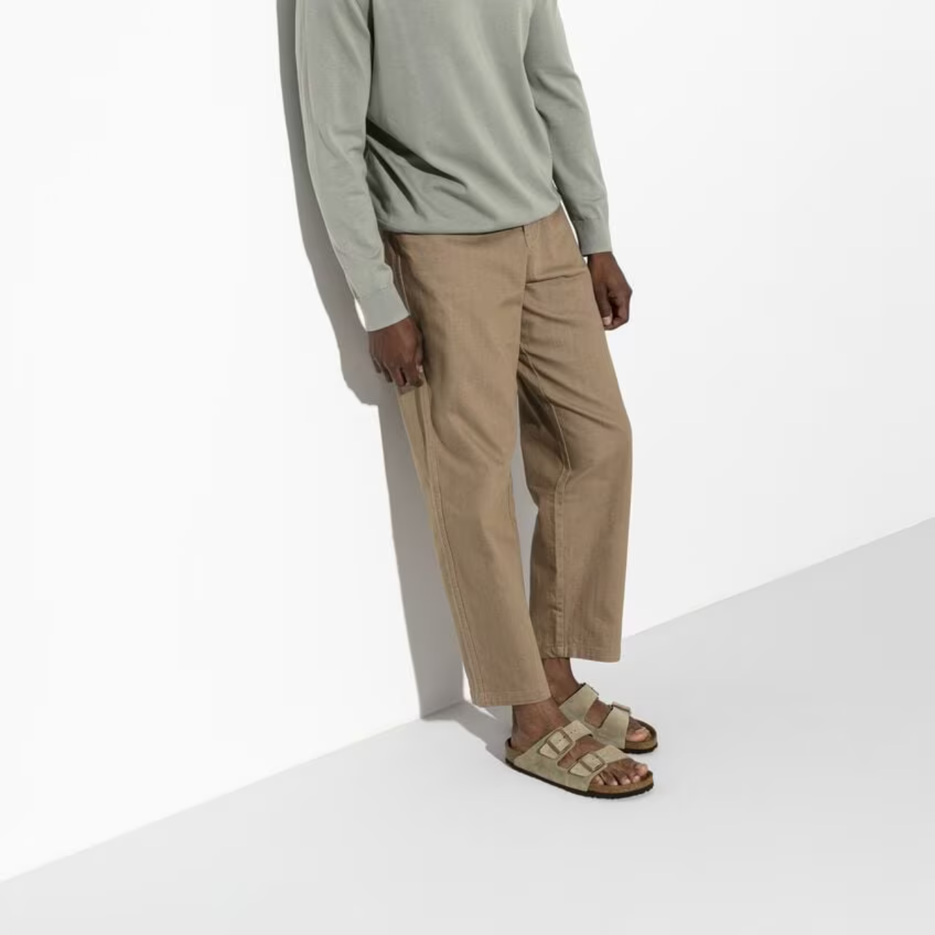 Sandalias Casuales de Ante en Color Topo con Plantilla Anatómica Blanda