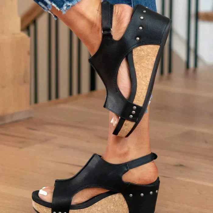 Sandalias de cuña para mujer: calzado de verano cómodo y elegante