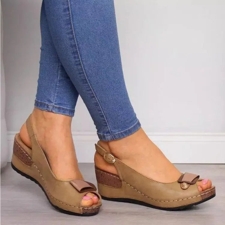 Sandalias de cuña para mujer con puntera abierta y tira trasera