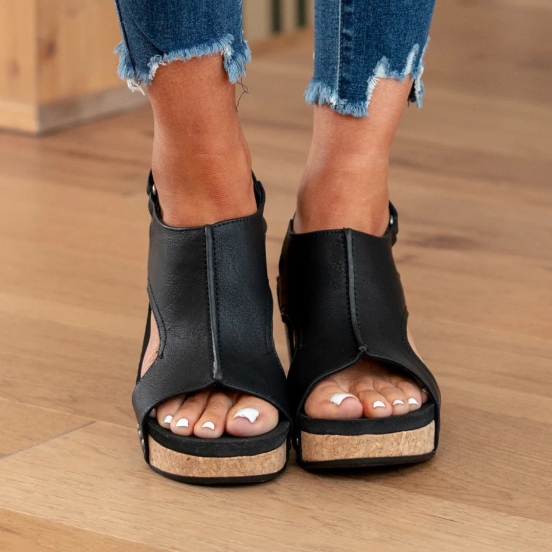 Sandalias ortopédicas con cuña y tachuelas para mujer
