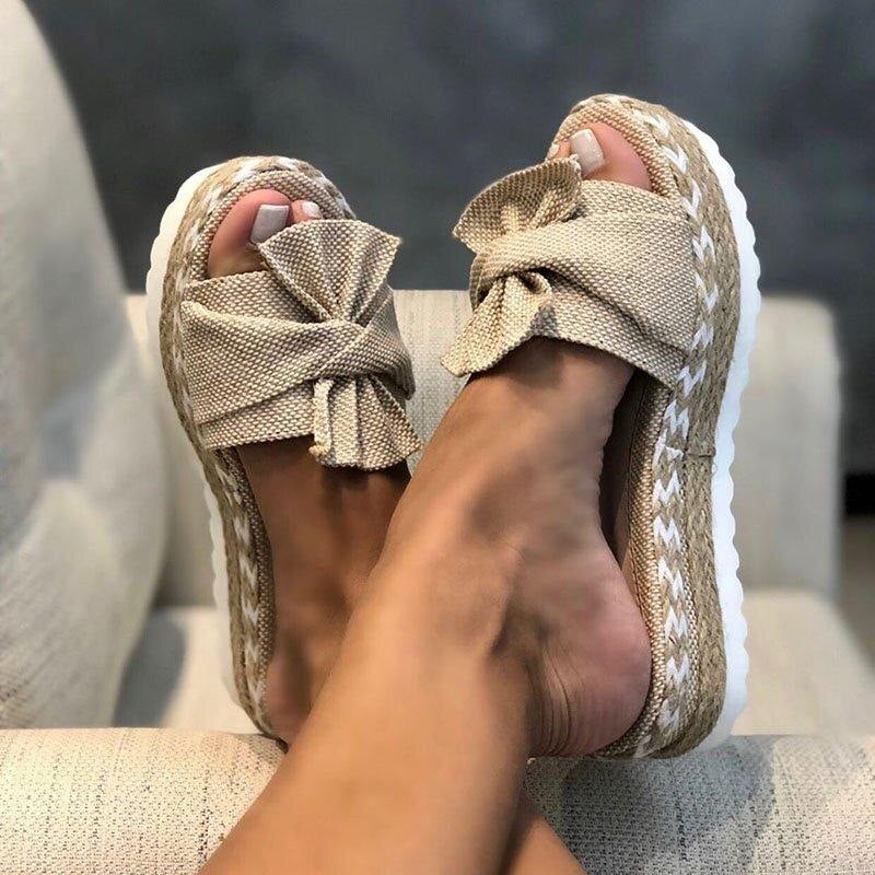 Sandalias ortopédicas con lazo