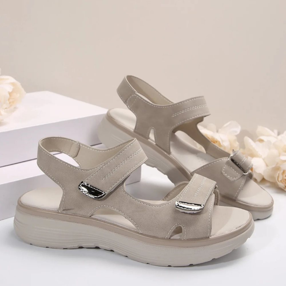 Sandalias ortopédicas para mujer: tiras ajustables, soporte anatómico y diseño elegante