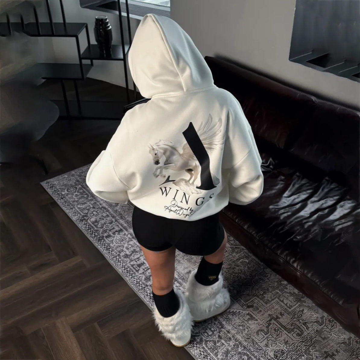 Sudadera urbana con capucha y estampado gráfico único para mujer