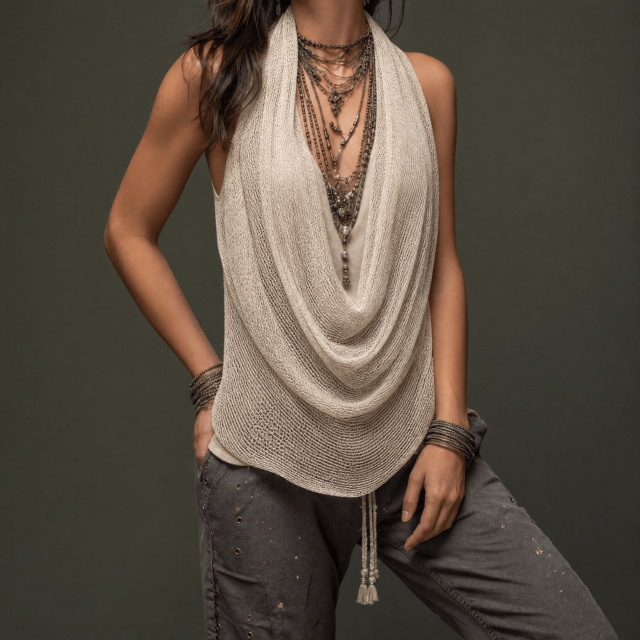 Top de punto sin mangas estilo halter con cuello desbocado drapeado