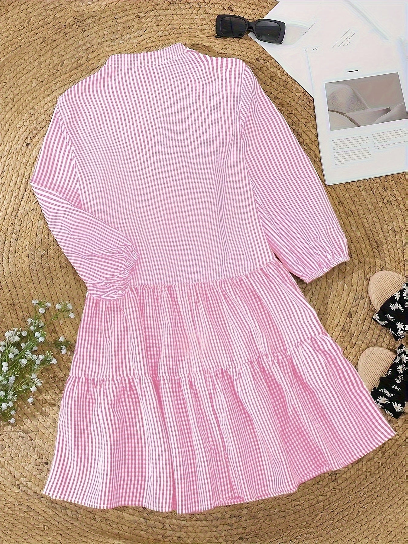 Vestido corto de mujer con botones