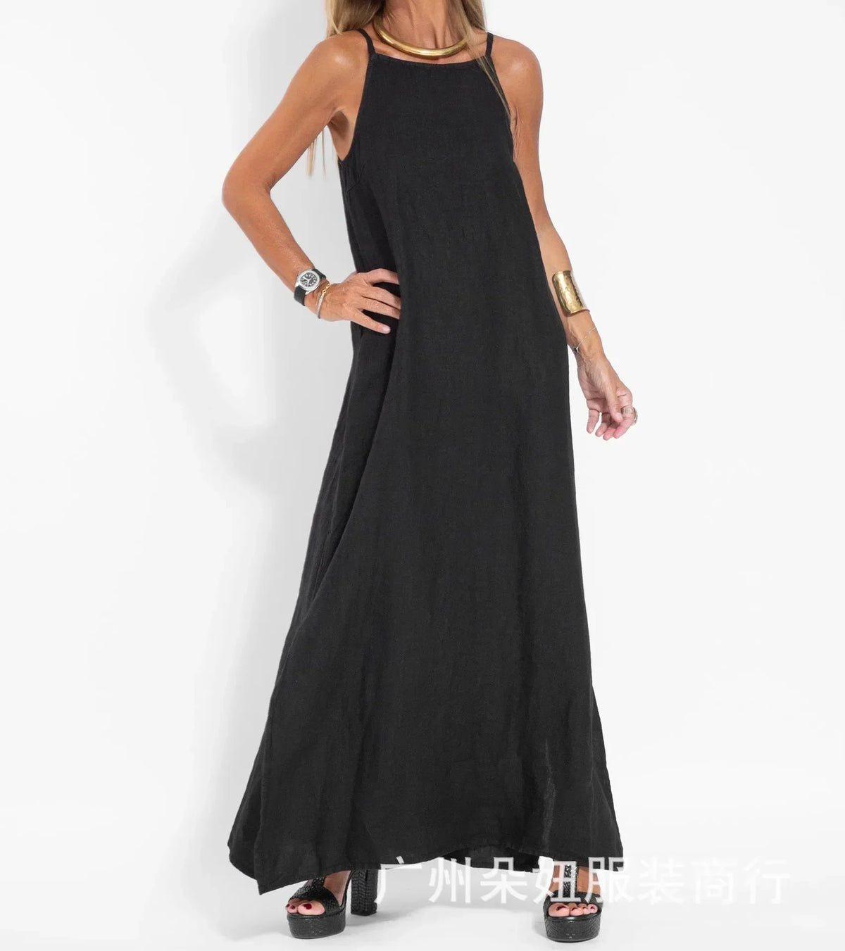 Vestido elegante con aberturas