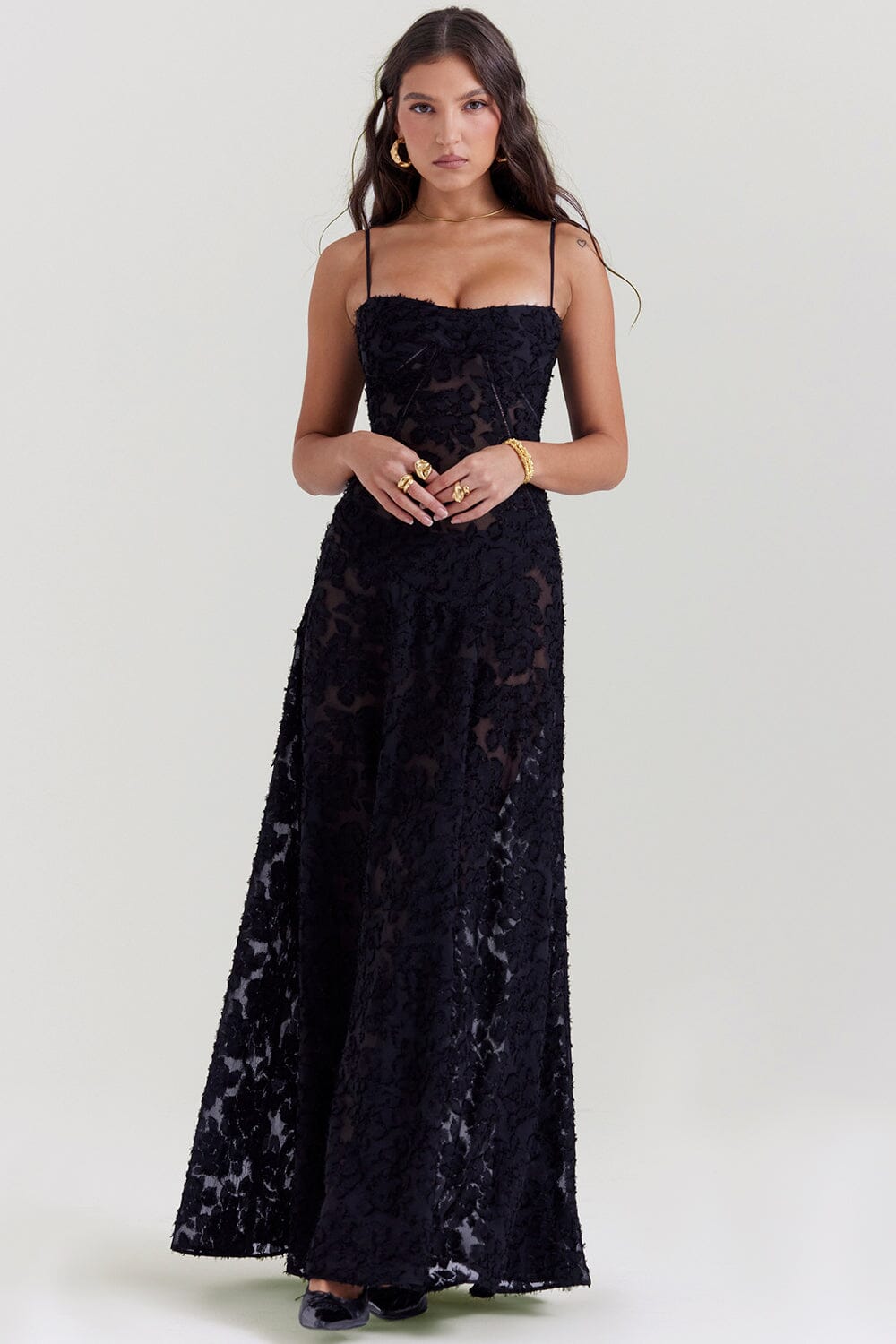 Vestido largo elegante fluido para cualquier ocasión