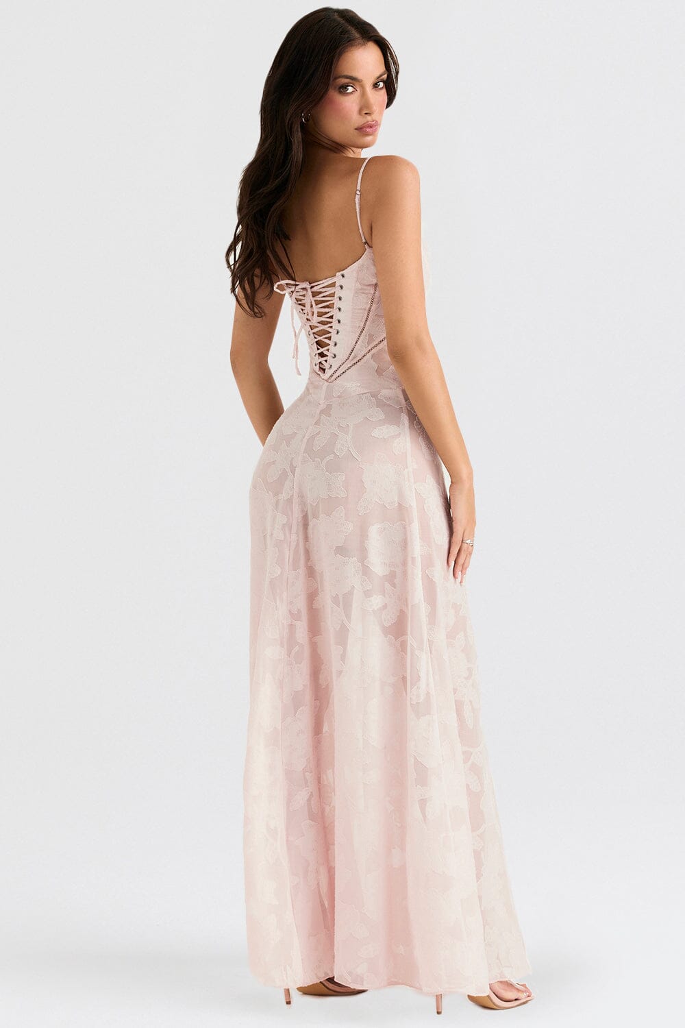 Vestido largo elegante fluido para cualquier ocasión