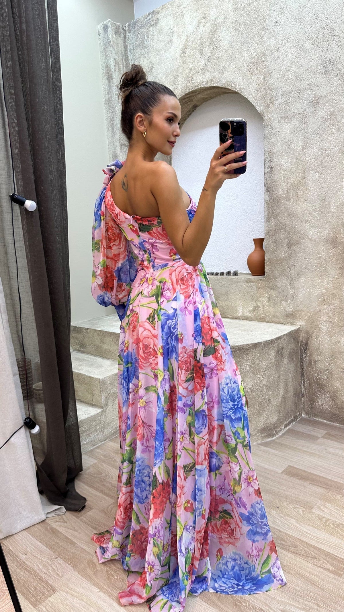 Vestido maxi asimétrico con estampado floral