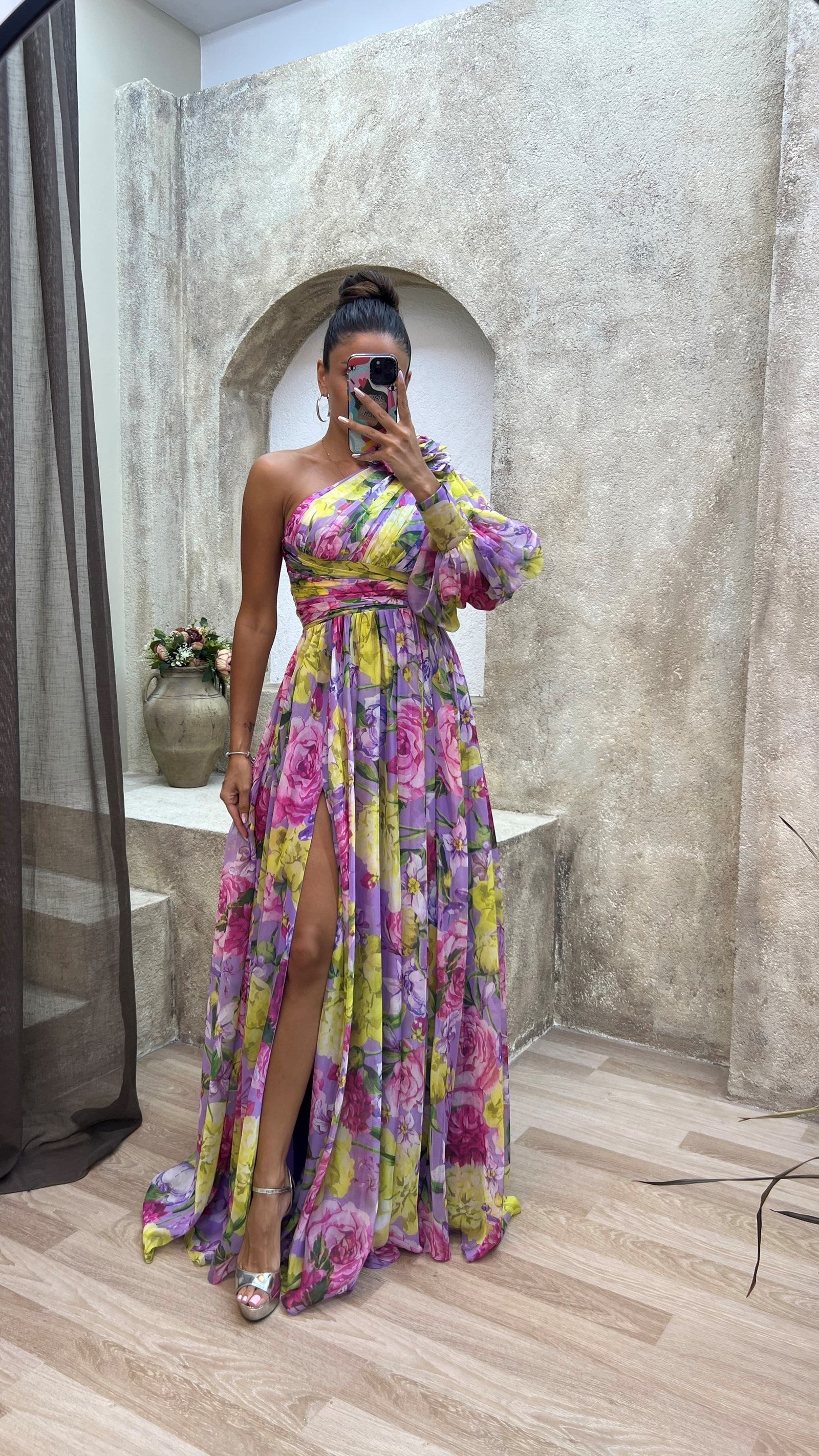 Vestido maxi asimétrico con estampado floral