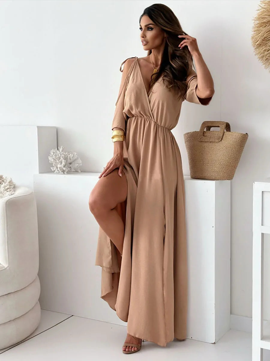Vestido maxi elegante con hombros descubiertos