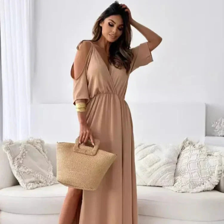 Vestido maxi elegante con hombros descubiertos