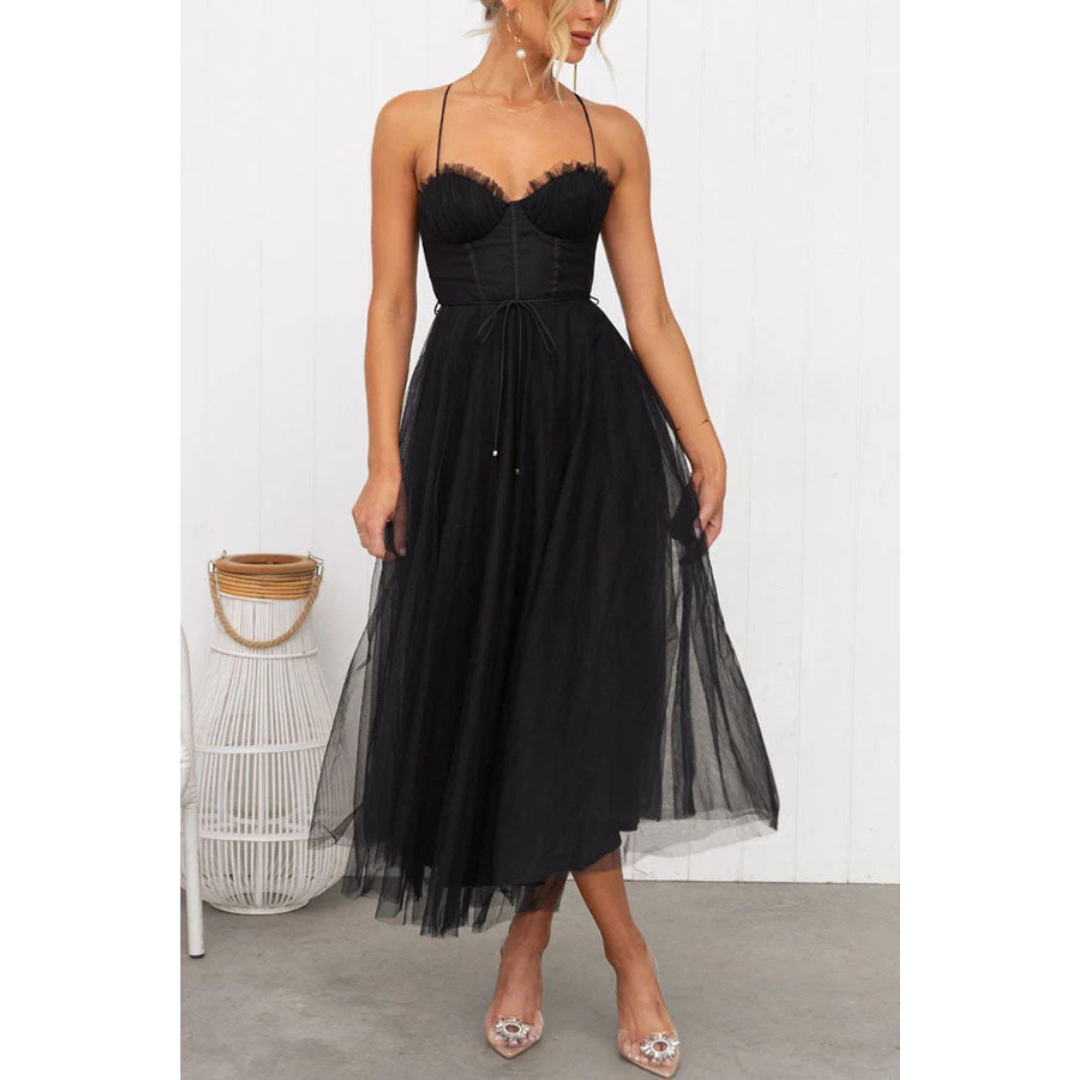 Vestido maxi moderno de tirantes finos para mujer: tacto de seda etéreo, línea A arquitectónica y elegancia veraniega de estilo escandinavo