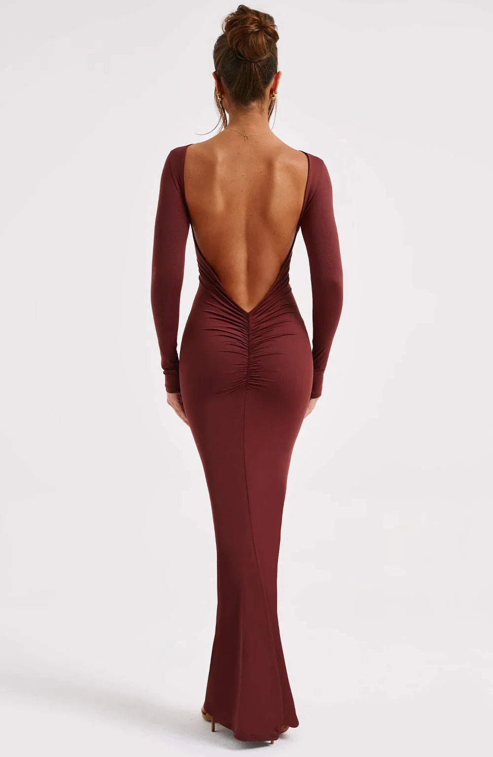 Vestido maxi otoñal con aberturas