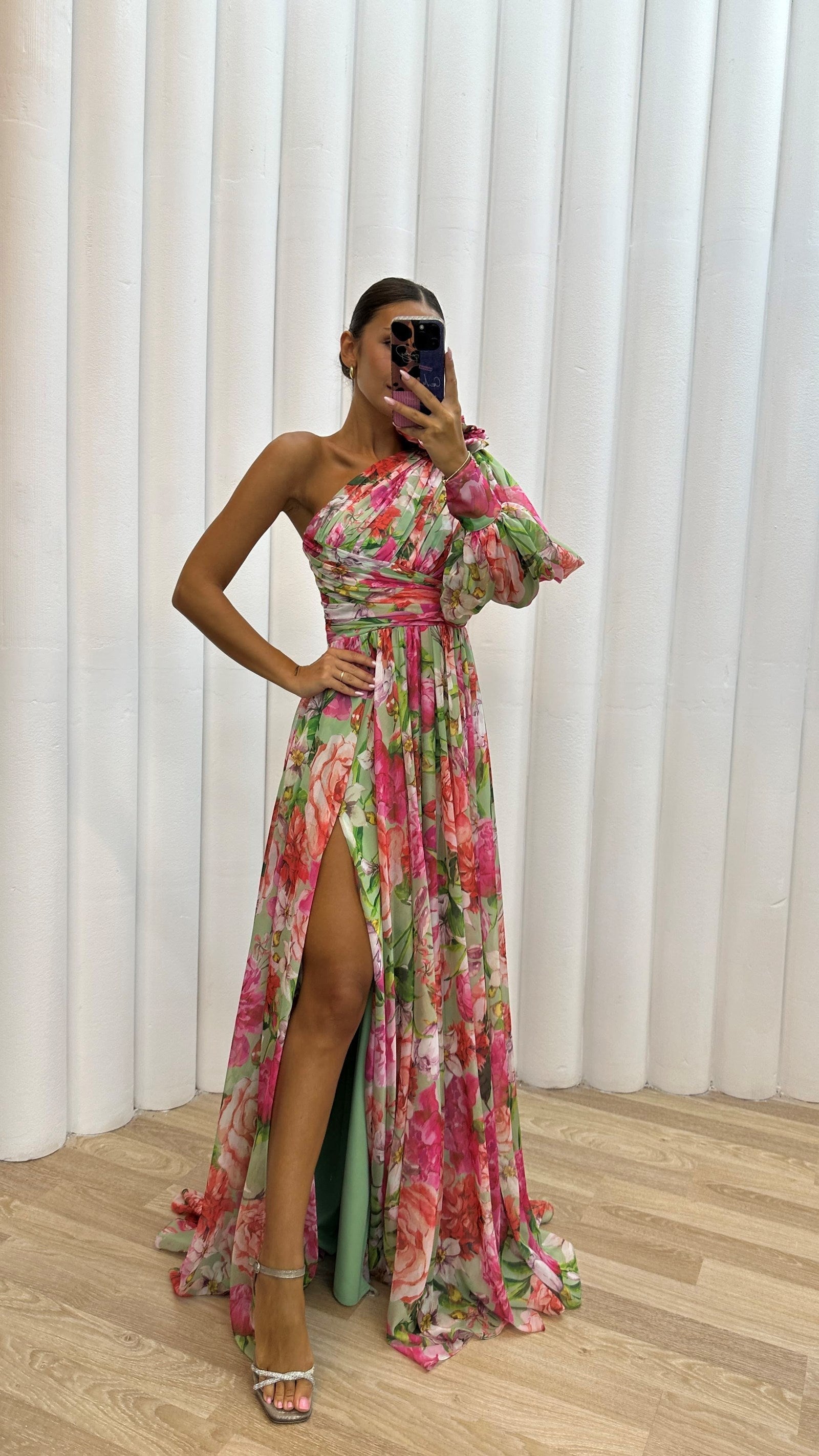 Vestido maxi para mujer asimétrico de un solo tirante – Diseño multicolor y corte elegante