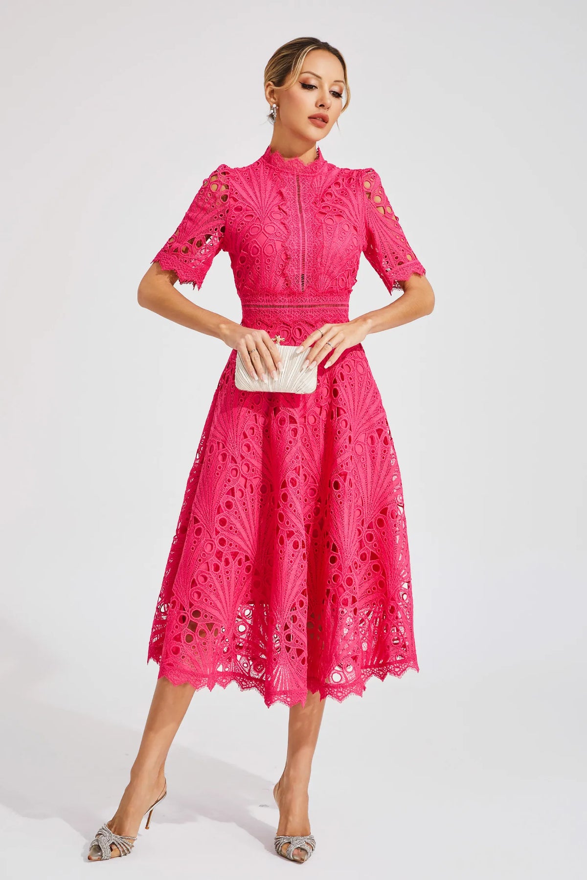 Vestido midi de encaje con falda evasé para mujer
