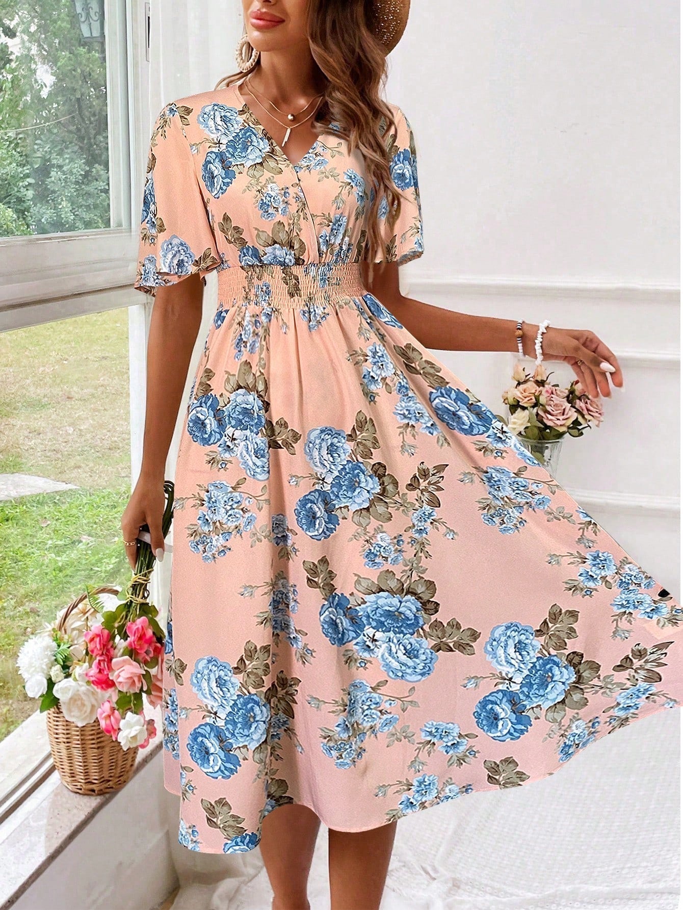 Vestido midi evasé con escote en V