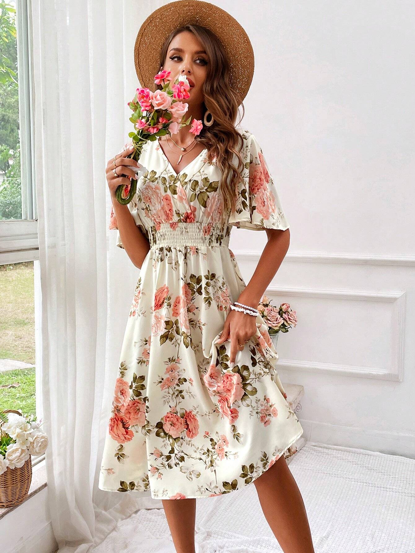 Vestido midi evasé con escote en V