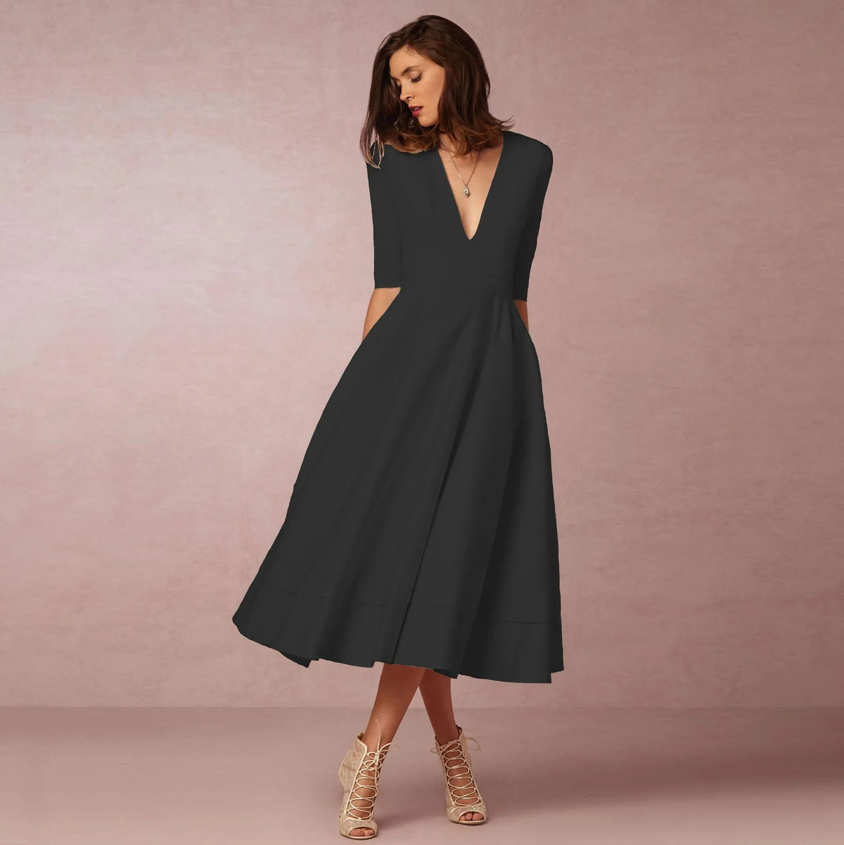 Vestido midi evasé para mujer con escote en V