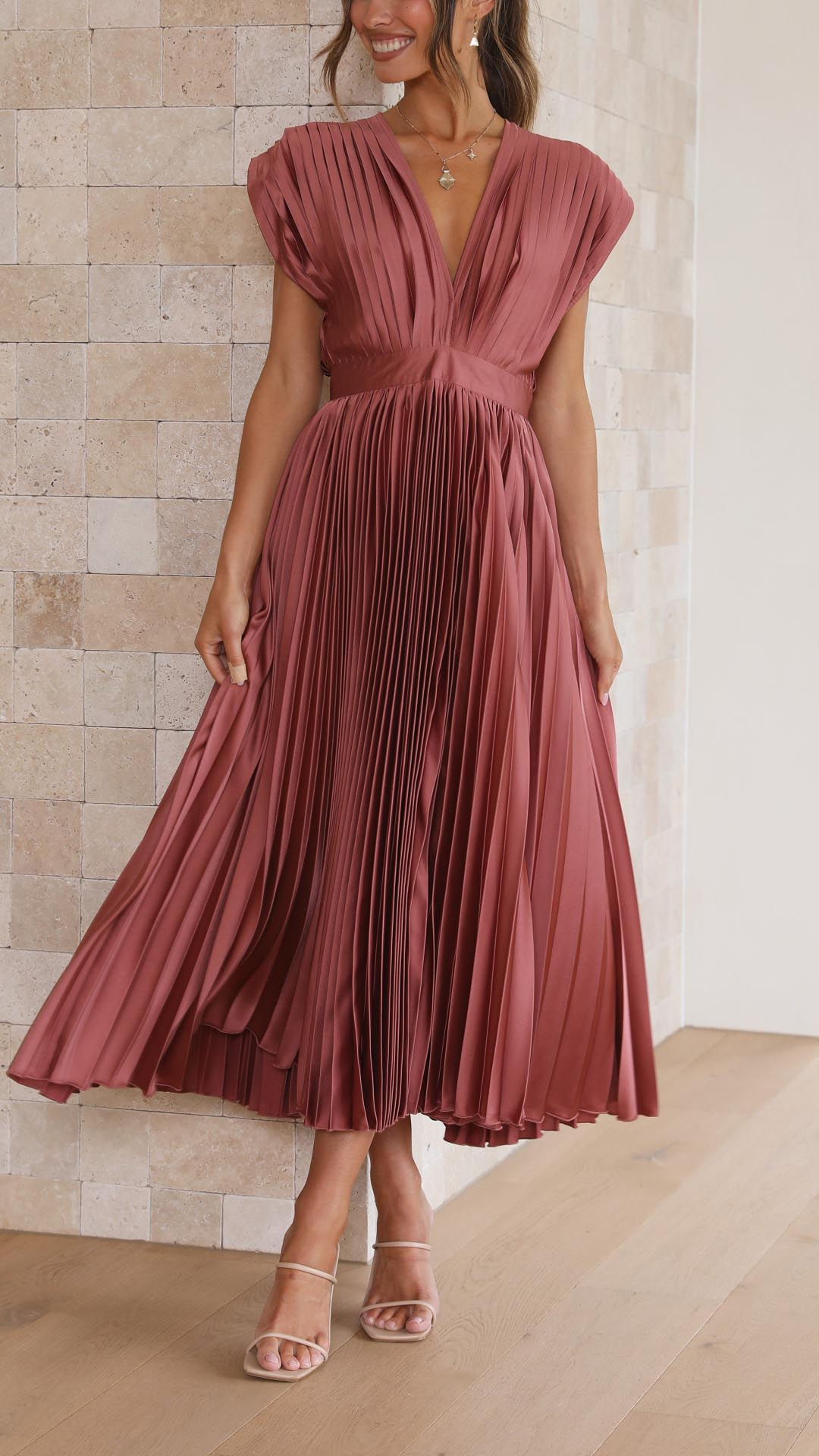 Vestido midi para mujer en corte A con cuello en V