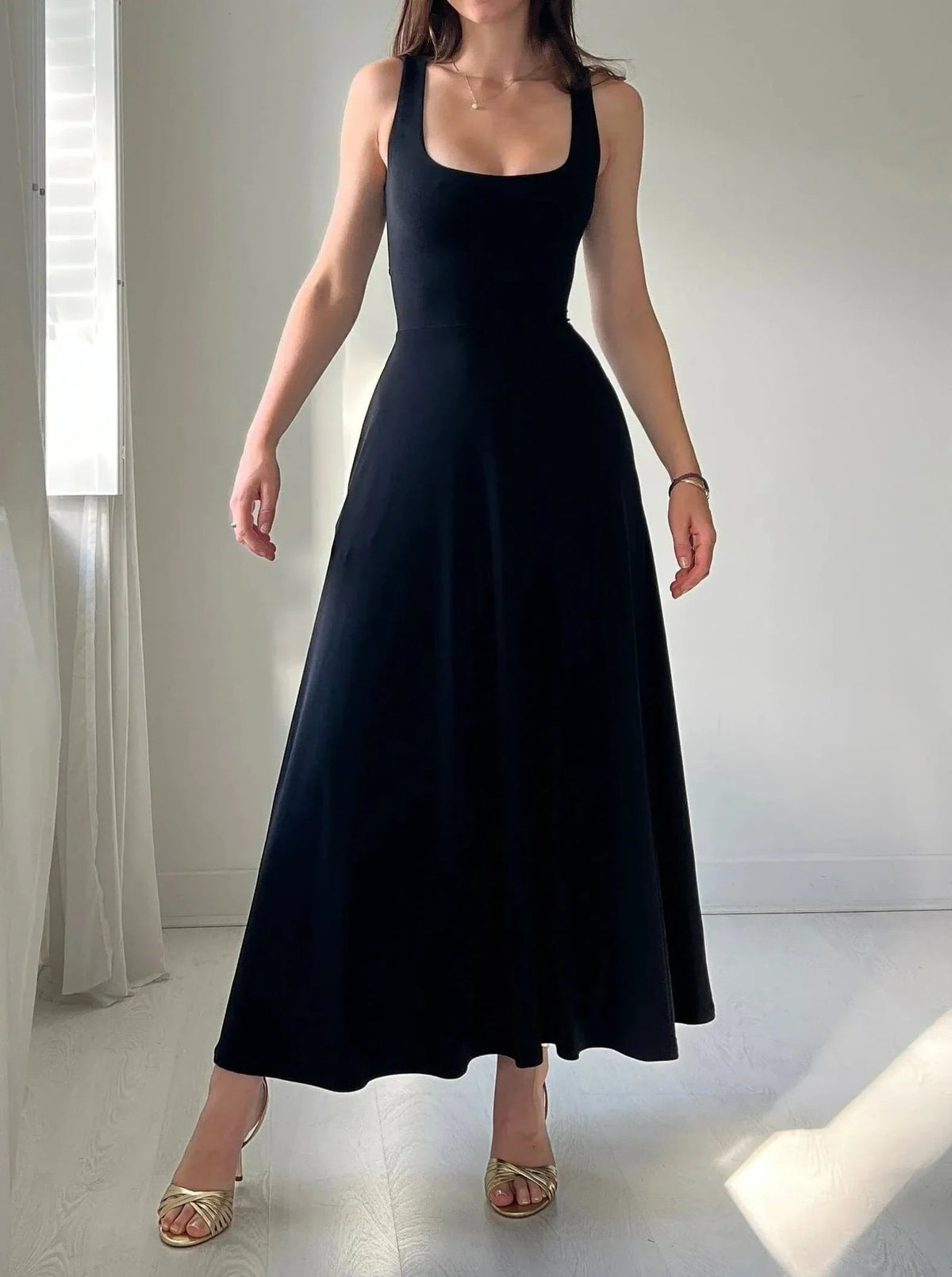 Vestido midi sin mangas de corte en A para mujer