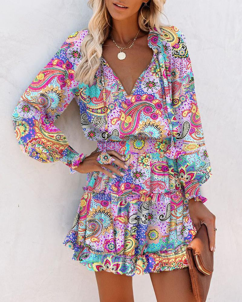 Vestido mini estampado con mangas largas