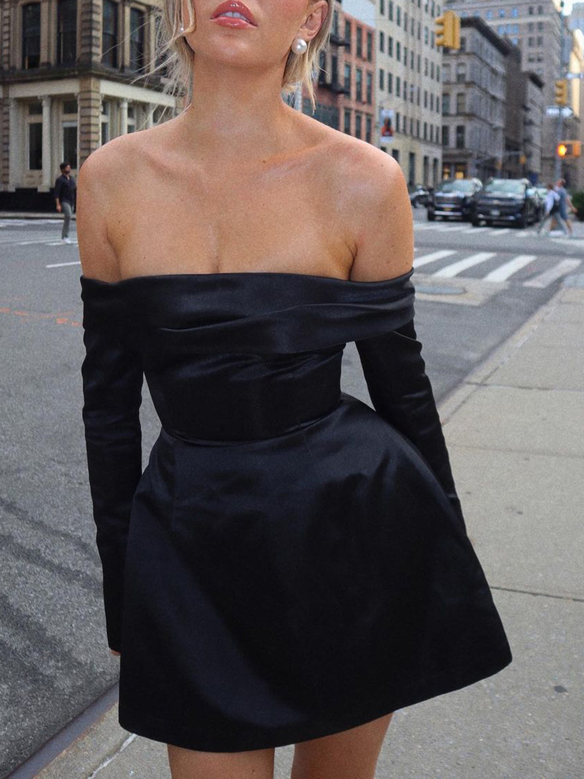 Vestido mini para mujer con hombros descubiertos, manga larga y estilo urbano chic