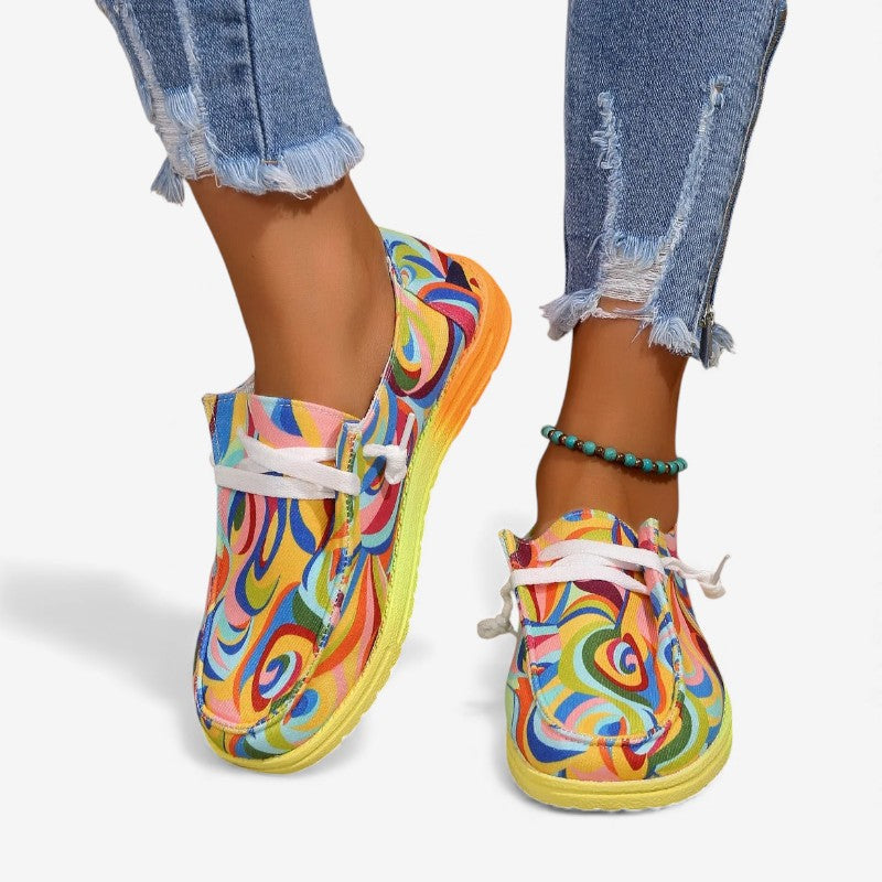 Zapatillas de mujer con estampado y suela plana