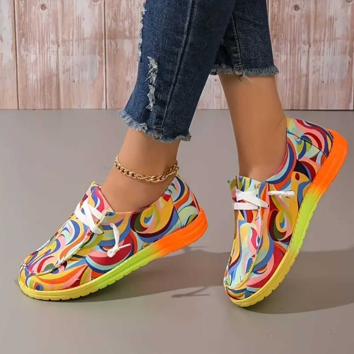 Zapatillas de mujer con estampado y suela plana