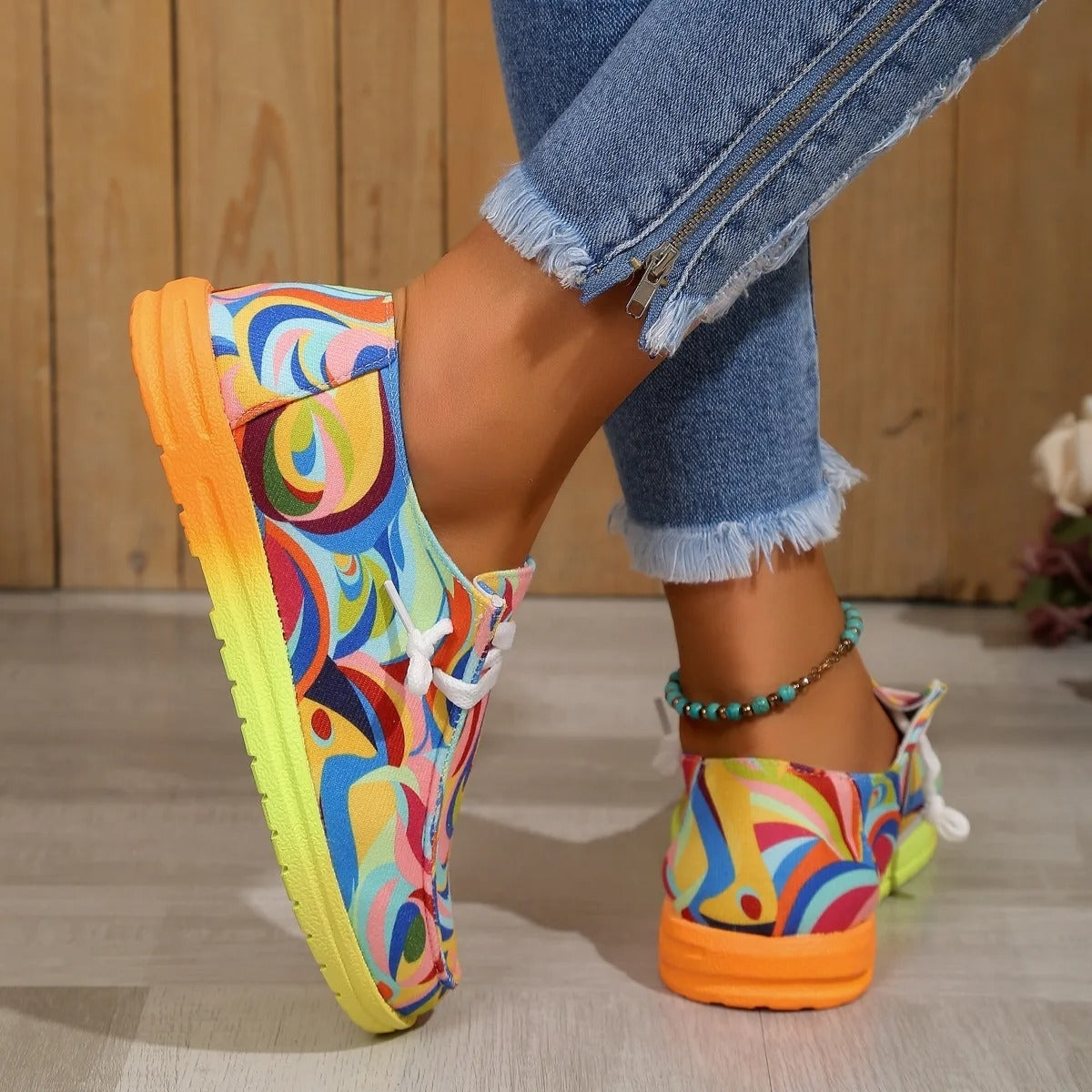 Zapatillas de mujer con estampado y suela plana
