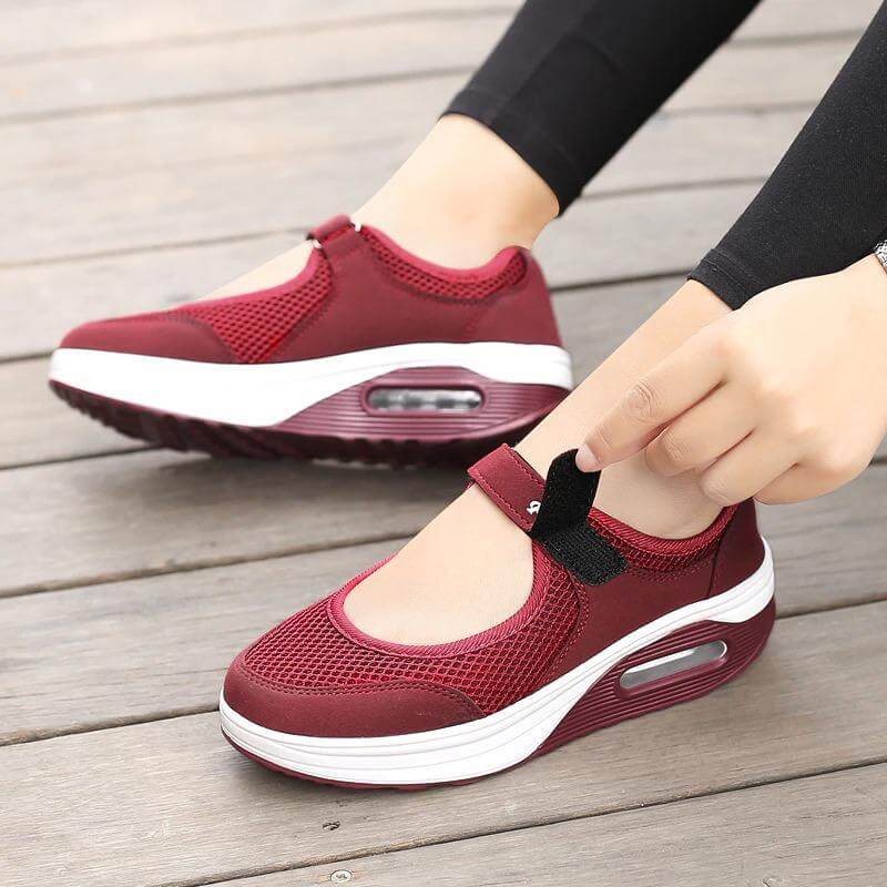 Zapatillas modernas y transpirables para mujer