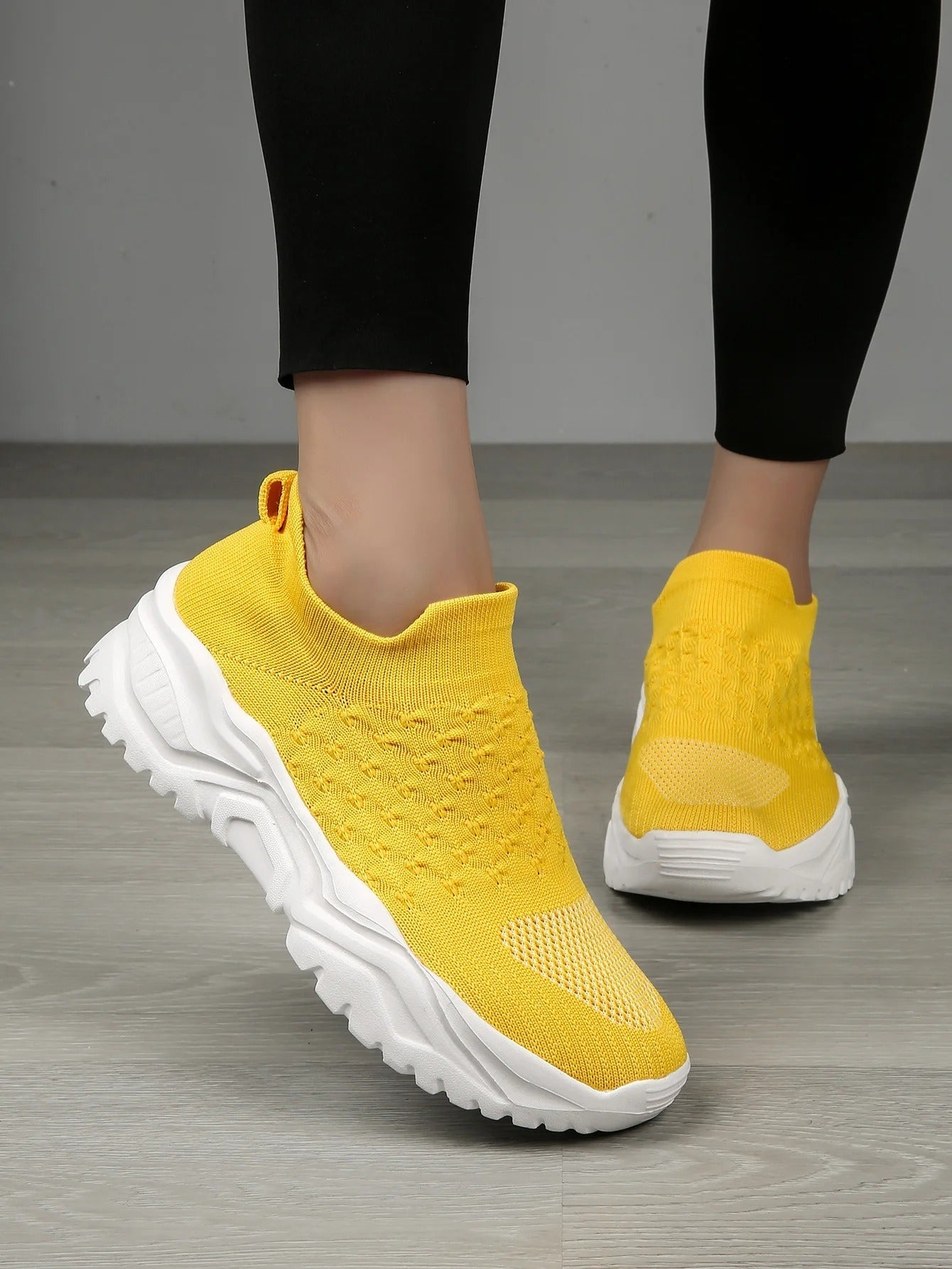 Zapatillas ortopédicas sin cordones para mujer - Naranja y blanco