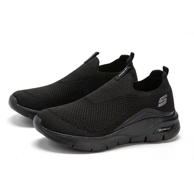 Zapatillas slip-on negras y cómodas de mezcla de algodón para el día a día