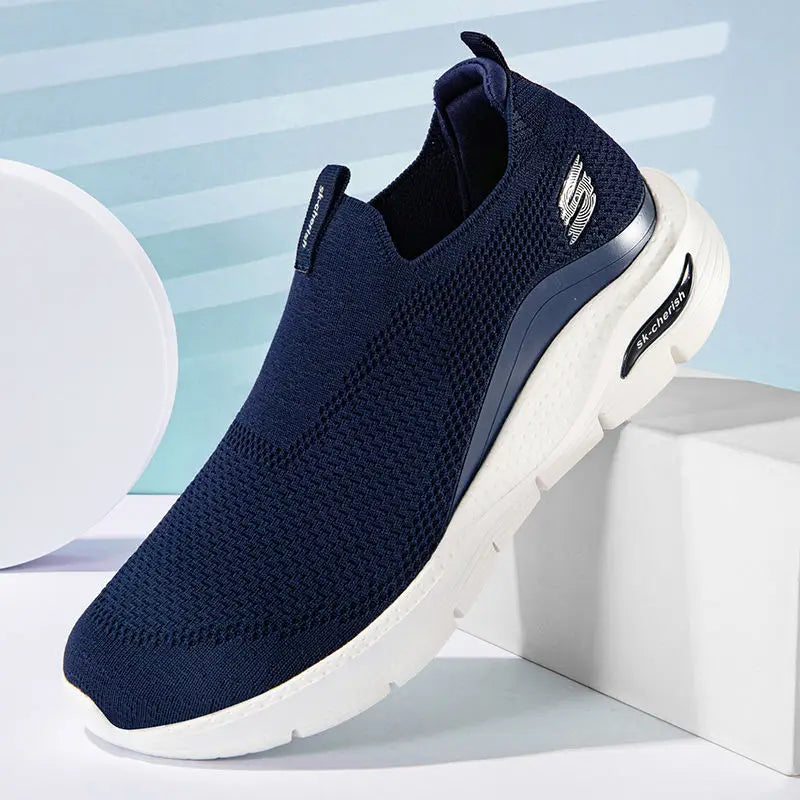 Zapatillas slip-on negras y cómodas de mezcla de algodón para el día a día