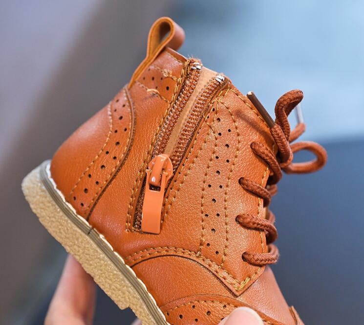 Zapatos brogue de suela blanda para primeros pasos de bebé niño