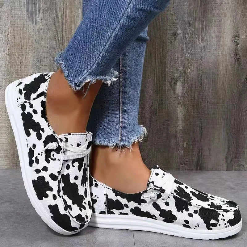 Zapatos casuales y cómodos con cordones